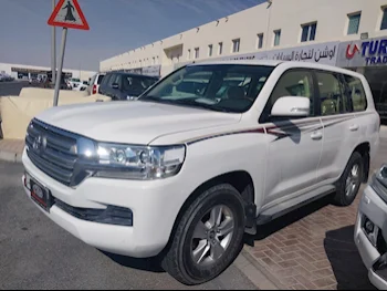 Toyota  Land Cruiser  GXR  2018  Automatic  144,000 Km  6 Cylinder  Four Wheel Drive (4WD)  SUV  White