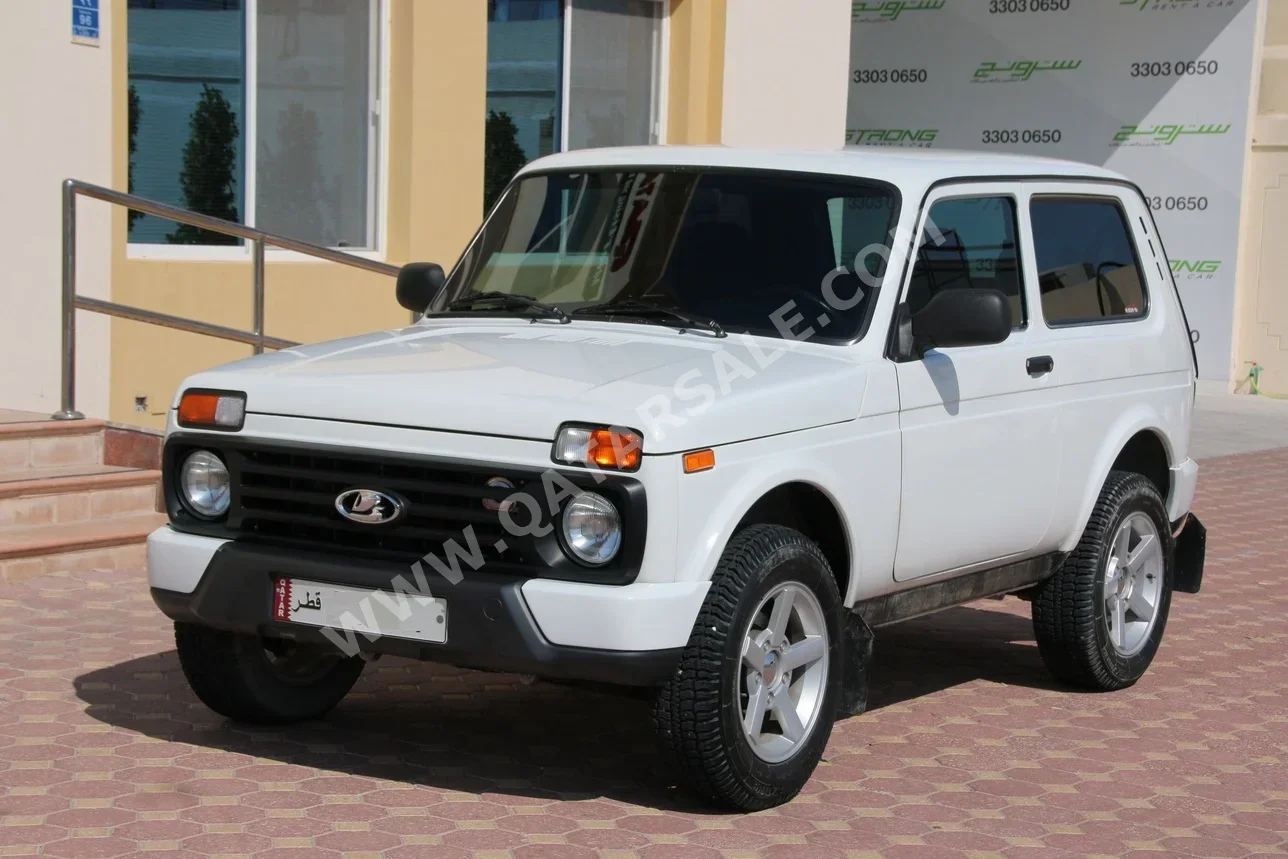 Lada  Niva  2016  Manual  1,600 Km  4 Cylinder  Four Wheel Drive (4WD)  SUV  White