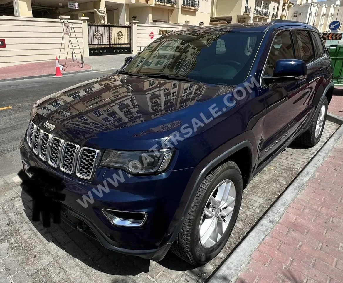 Jeep  Grand Cherokee  Laredo  2017  Automatic  75,500 Km  6 Cylinder  Four Wheel Drive (4WD)  SUV  Black