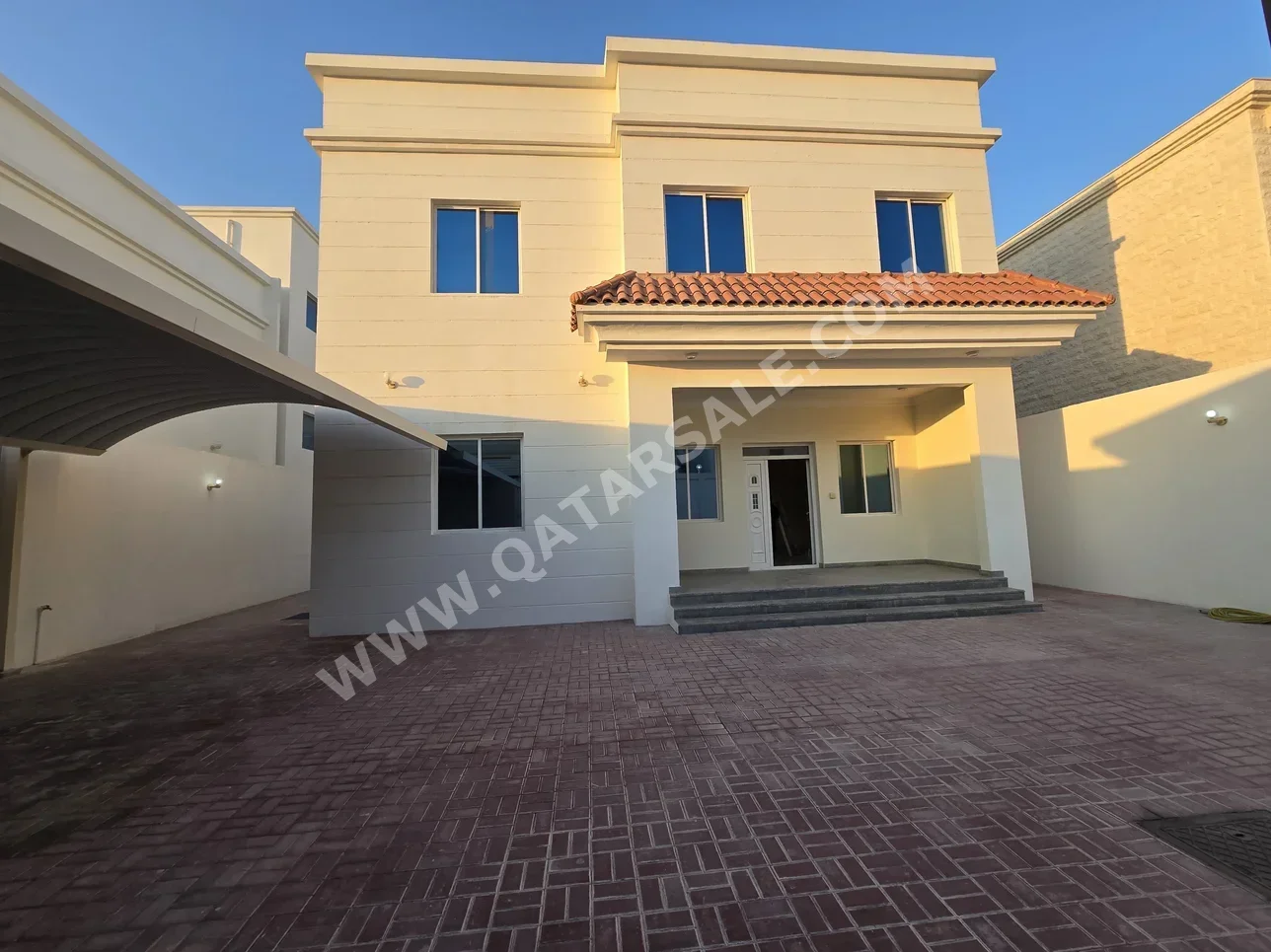 Family Residential  - Not Furnished  - Al Wakrah  - Al Meshaf  - 7 Bedrooms