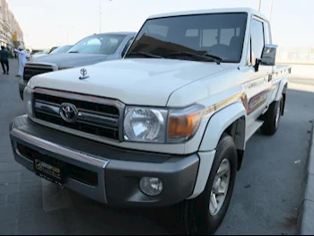 Toyota  Land Cruiser  LX  2021  Manual  134,000 Km  6 Cylinder  Four Wheel Drive (4WD)  Pick Up  White