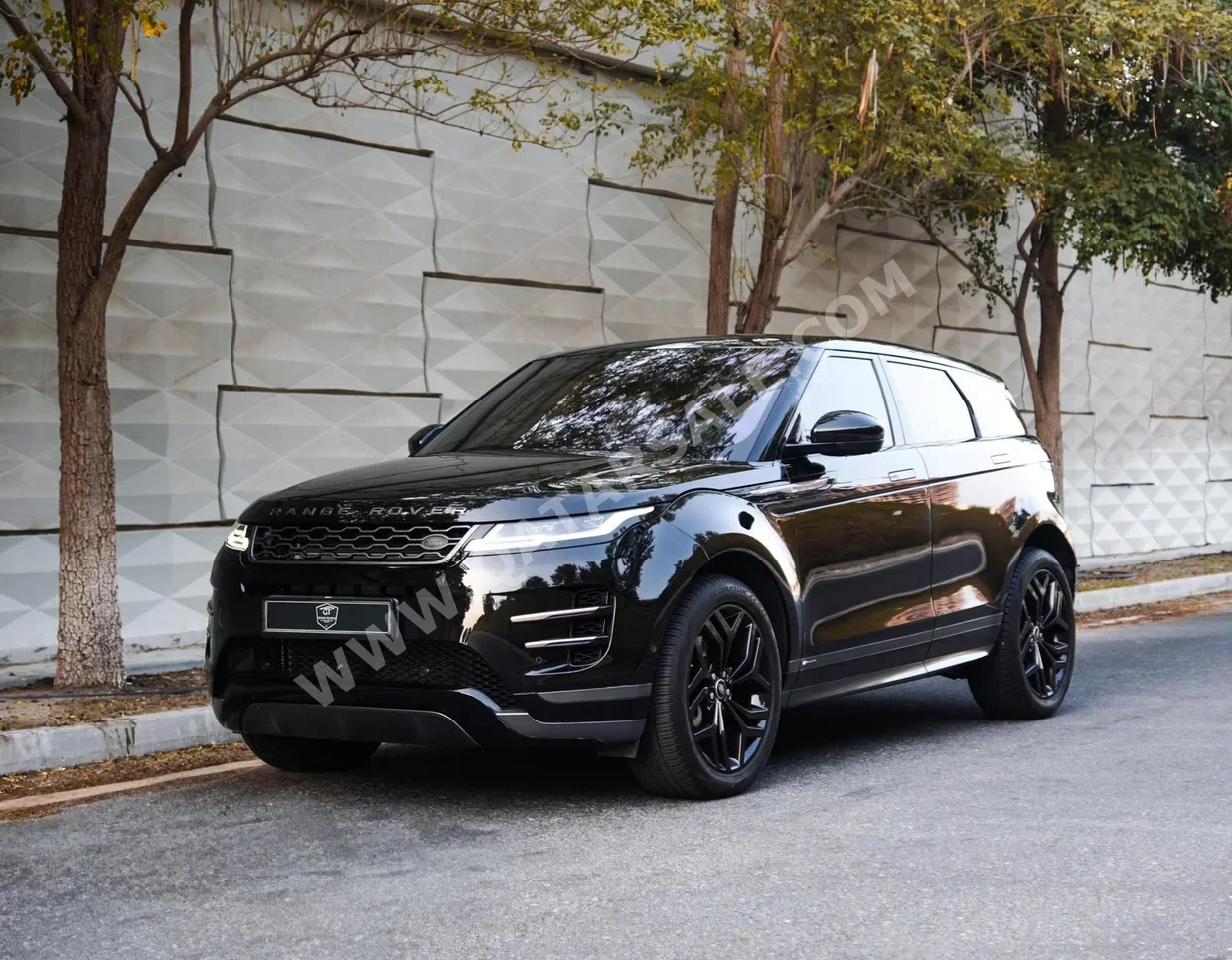 Land Rover Evoque Dynamic Black 2020 For Sale in Qatar