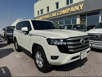 Toyota  Land Cruiser  GXR  2024  Automatic  6,000 Km  6 Cylinder  Four Wheel Drive (4WD)  SUV  White  With Warranty