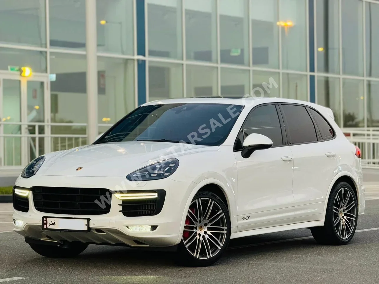 Porsche  Cayenne  GTS  2016  Automatic  129,000 Km  6 Cylinder  Four Wheel Drive (4WD)  SUV  White