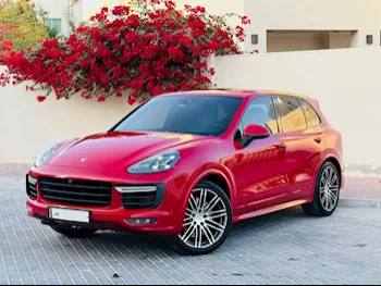 Porsche  Cayenne  GTS  2016  Automatic  129,000 Km  8 Cylinder  Four Wheel Drive (4WD)  SUV  Red