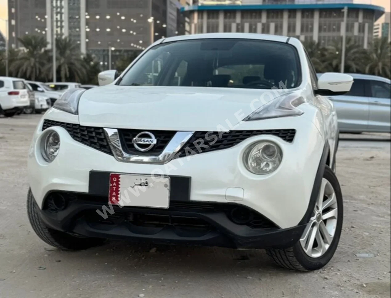 Nissan  Juke  2015  Automatic  111,764 Km  4 Cylinder  Front Wheel Drive (FWD)  SUV  White