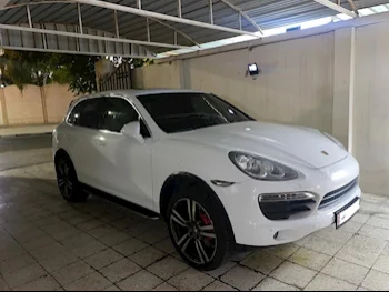 Porsche  Cayenne  S  2013  Automatic  242,000 Km  8 Cylinder  Four Wheel Drive (4WD)  SUV  White