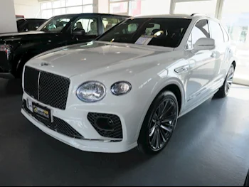 Bentley  Bentayga  Speed  2023  Automatic  3,800 Km  12 Cylinder  Four Wheel Drive (4WD)  SUV  White  With Warranty