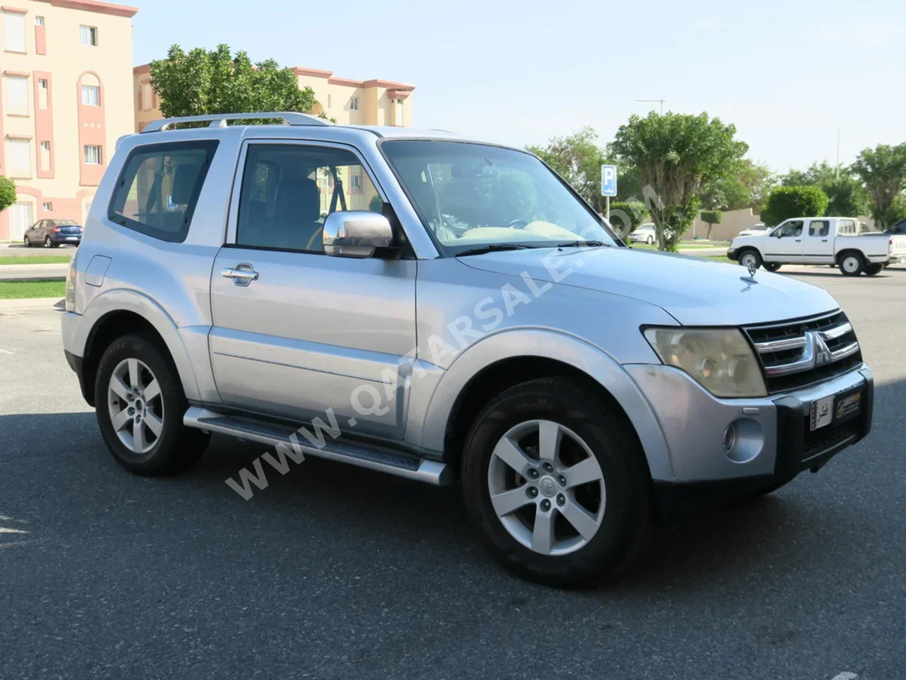 Mitsubishi  Pajero  GLS  2008  Automatic  158,000 Km  6 Cylinder  Four Wheel Drive (4WD)  SUV  Silver