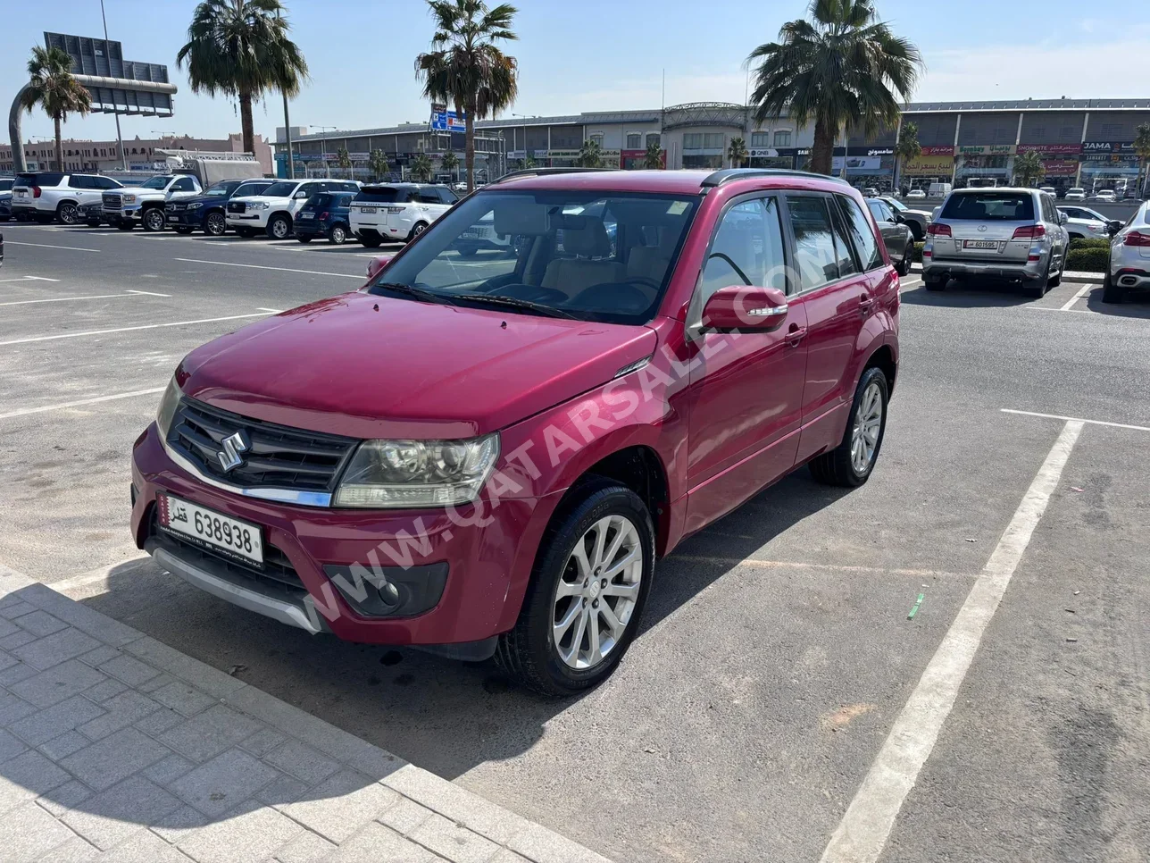 Suzuki  Grand Vitara  2015  Automatic  190,000 Km  4 Cylinder  Four Wheel Drive (4WD)  SUV  Red