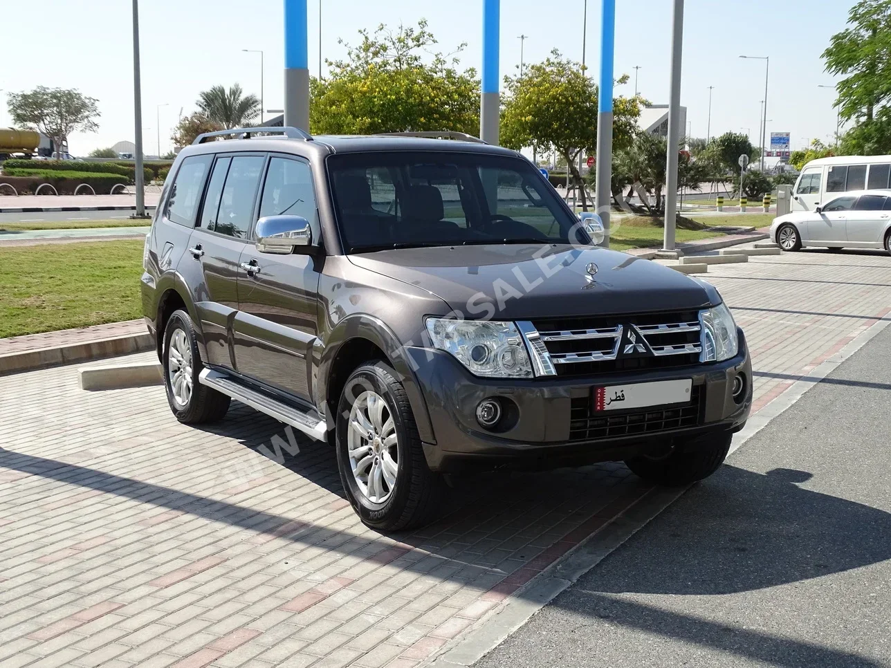 Mitsubishi  Pajero  3.8  2014  Automatic  190,000 Km  6 Cylinder  Four Wheel Drive (4WD)  SUV  Brown