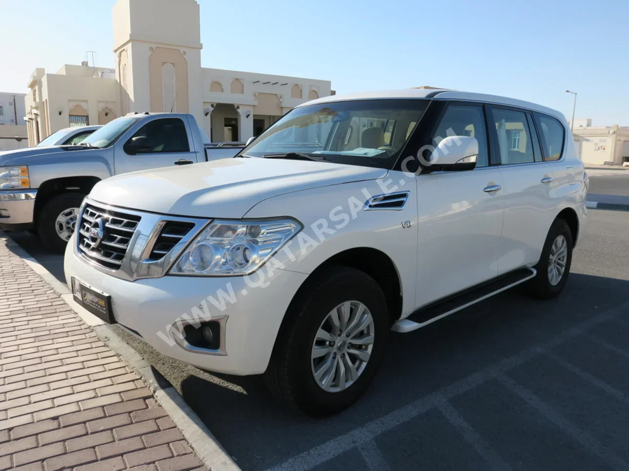 Nissan  Patrol  SE  2014  Automatic  249,000 Km  8 Cylinder  Four Wheel Drive (4WD)  SUV  White