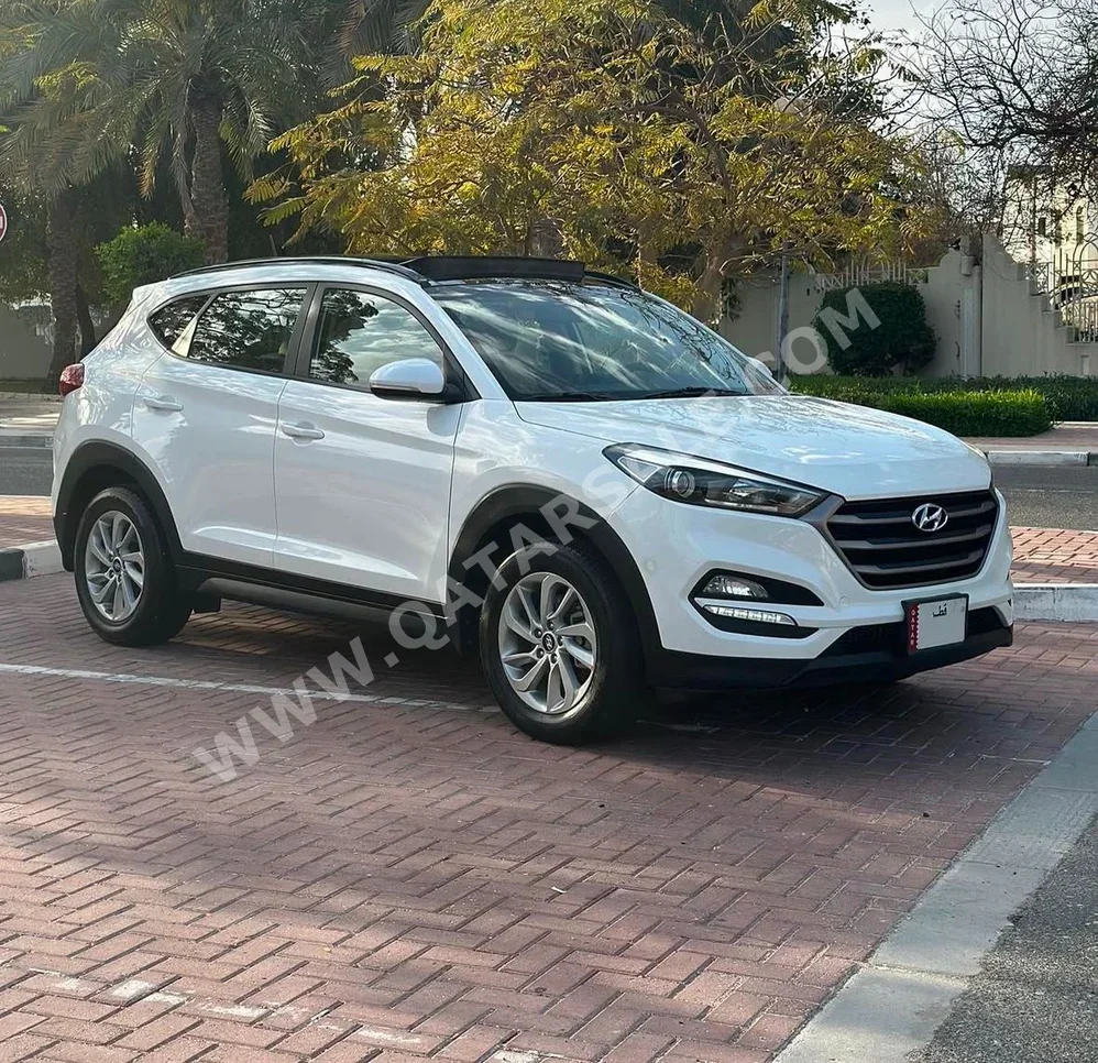 Hyundai  Tucson  2017  Automatic  135,000 Km  4 Cylinder  Front Wheel Drive (FWD)  SUV  White