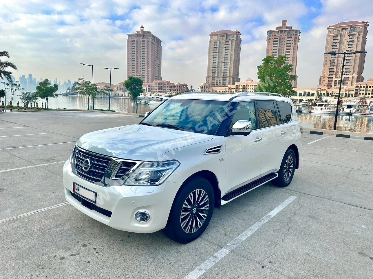 Nissan  Patrol  LE Platinum  2016  Automatic  97,000 Km  8 Cylinder  All Wheel Drive (AWD)  SUV  Pearl