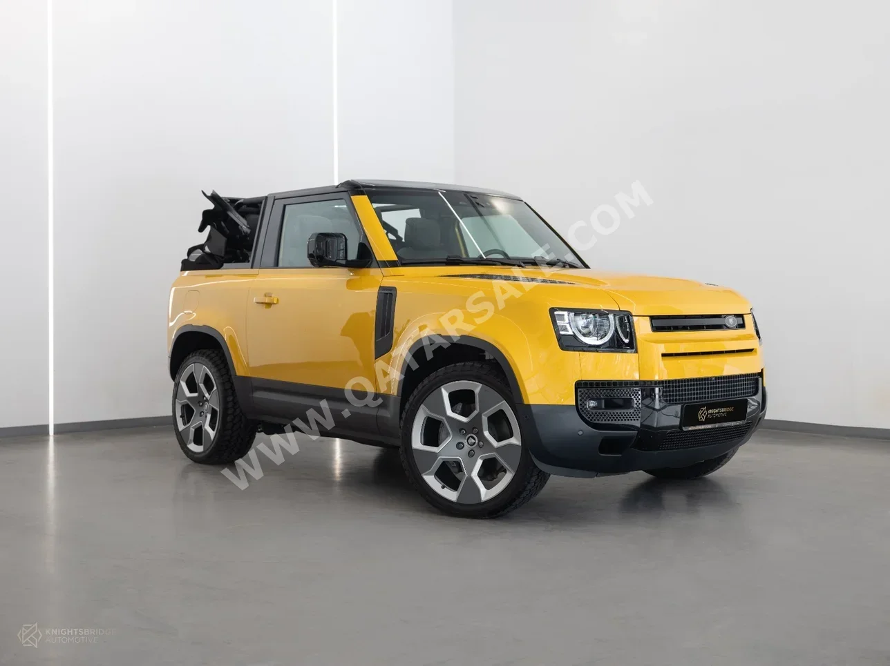  Land Rover  Defender  90 HERITAGE  2021  Automatic  1,050 Km  6 Cylinder  Four Wheel Drive (4WD)  Convertible  Yellow  With Warranty