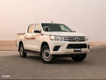 Toyota  Hilux  2022  Manual  208,000 Km  4 Cylinder  Four Wheel Drive (4WD)  Pick Up  White