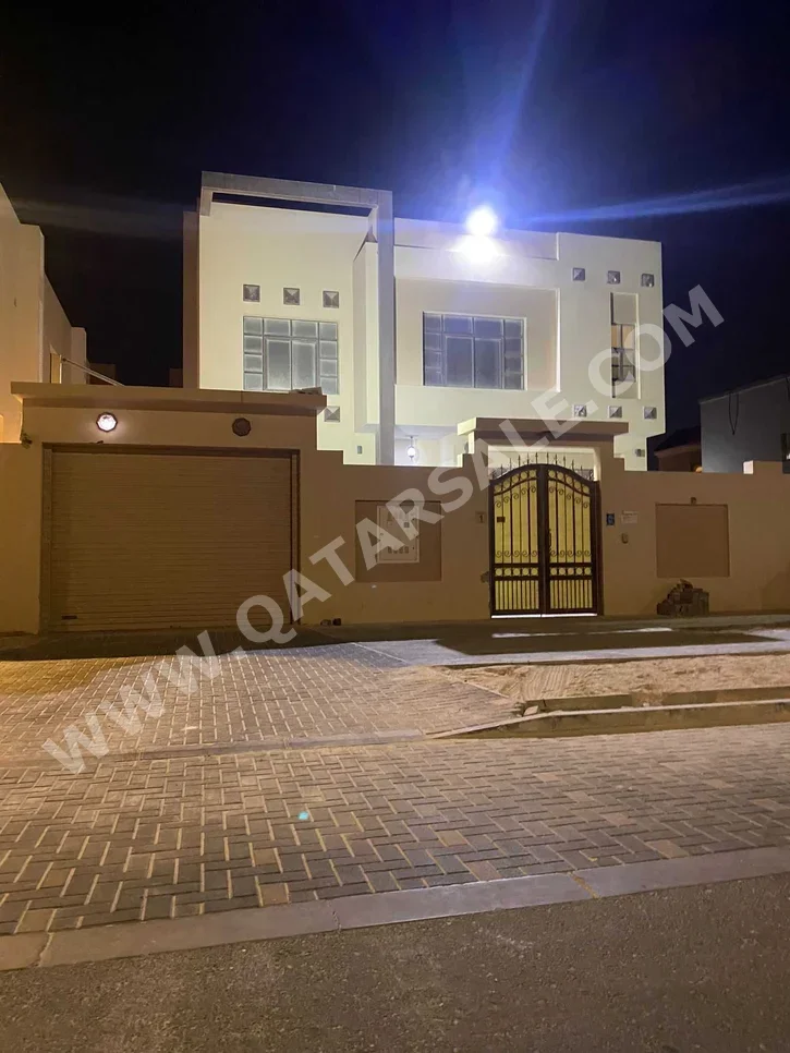Family Residential  - Not Furnished  - Al Wakrah  - Al Wukair  - 6 Bedrooms