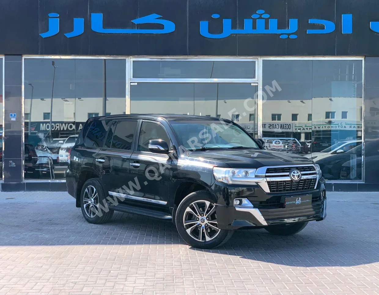 Toyota  Land Cruiser  GXR  2012  Automatic  448,000 Km  8 Cylinder  Four Wheel Drive (4WD)  SUV  Black