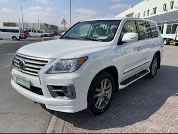 Lexus  LX  570  2012  Automatic  276,000 Km  8 Cylinder  Four Wheel Drive (4WD)  SUV  White