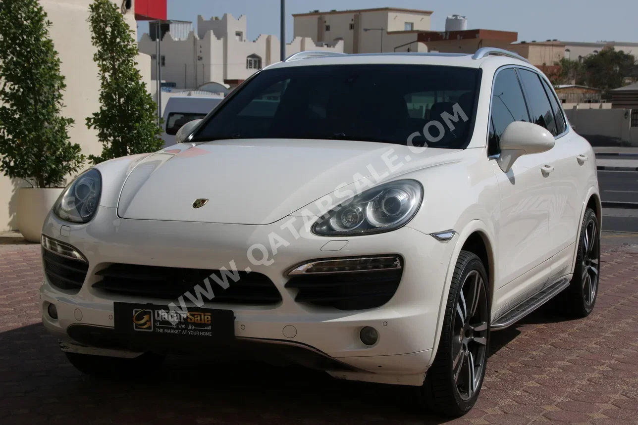 Porsche  Cayenne  S  2011  Automatic  204,000 Km  8 Cylinder  Four Wheel Drive (4WD)  SUV  White