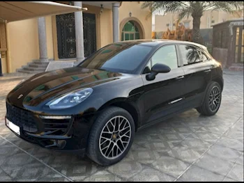 Porsche  Macan  2018  Automatic  84,000 Km  4 Cylinder  All Wheel Drive (AWD)  SUV  Black  With Warranty