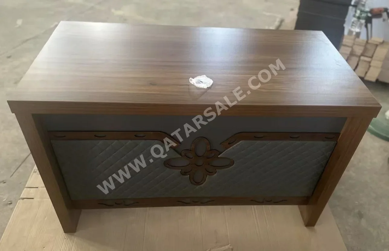 المكاتب ومكاتب الحاسوب - مكتب  - متعدد الألوان
