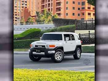 Toyota  FJ Cruiser  2020  Automatic  33,000 Km  6 Cylinder  Four Wheel Drive (4WD)  SUV  White