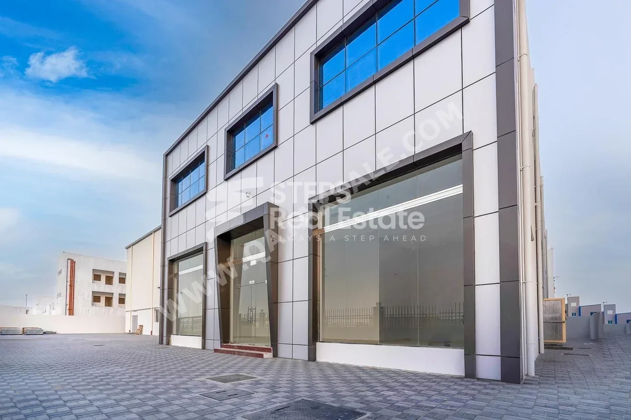 Warehouses & Stores - Al Wakrah  - Barkit Al Awamer  -Area Size: 2000 Square Meter