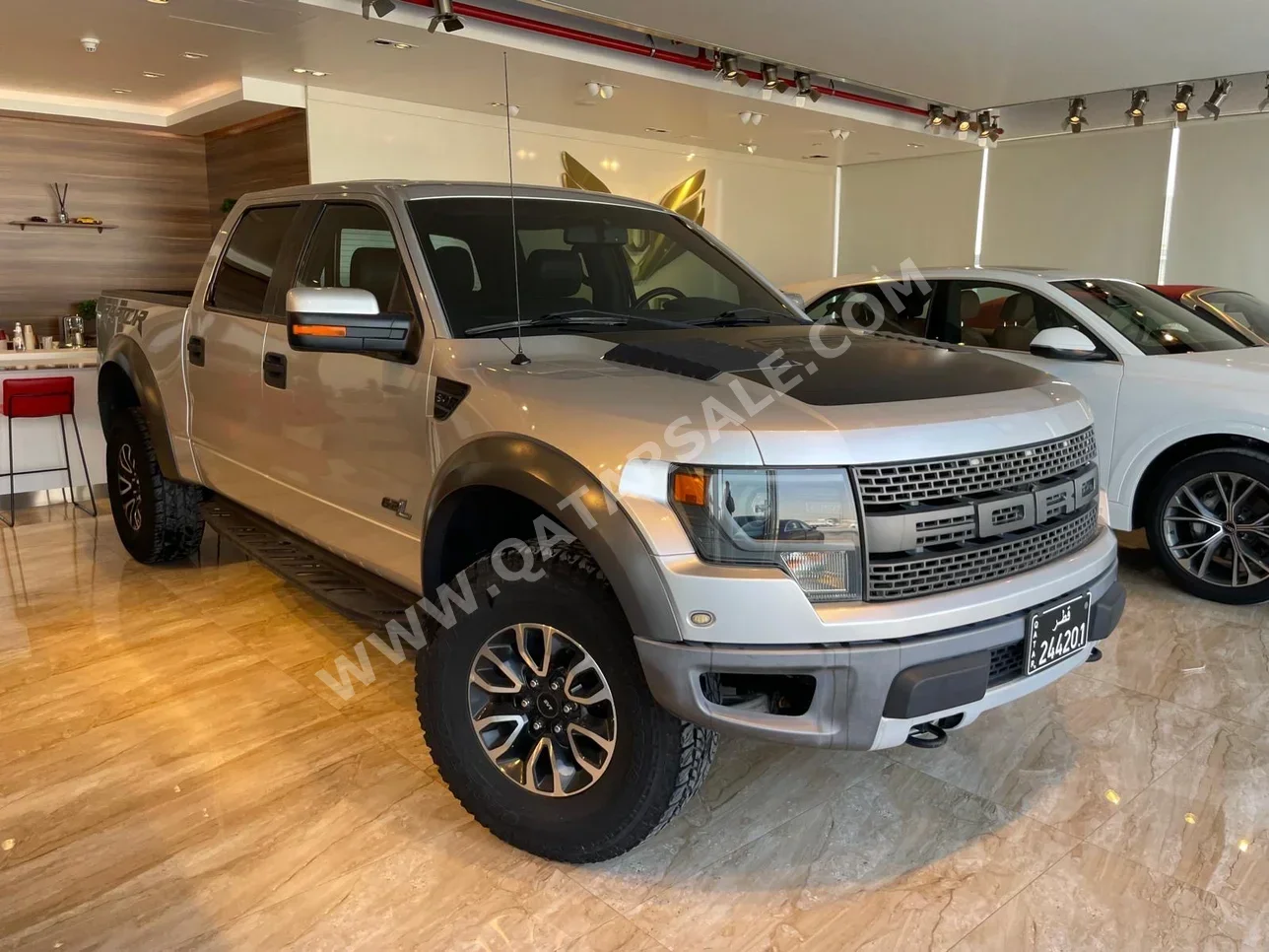 Ford  Raptor  SVT  2013  Automatic  138,000 Km  8 Cylinder  Four Wheel Drive (4WD)  Pick Up  Silver