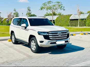 Toyota  Land Cruiser  GXR Twin Turbo  2022  Automatic  130,000 Km  6 Cylinder  Four Wheel Drive (4WD)  SUV  White