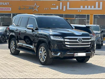 Toyota  Land Cruiser  VXR Twin Turbo  2023  Automatic  6,000 Km  6 Cylinder  Four Wheel Drive (4WD)  SUV  Black  With Warranty