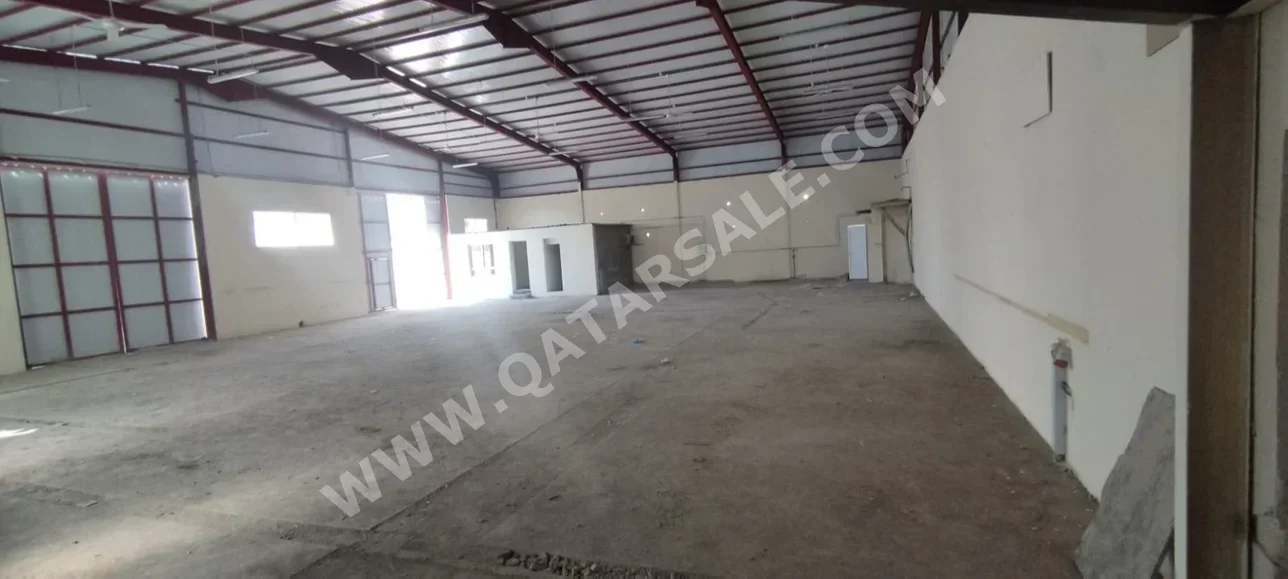 Warehouses & Stores - Al Rayyan  - Industrial Area  -Area Size: 500 Square Meter