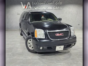 GMC  Yukon  XL  2013  Automatic  145,000 Km  8 Cylinder  Four Wheel Drive (4WD)  SUV  Black