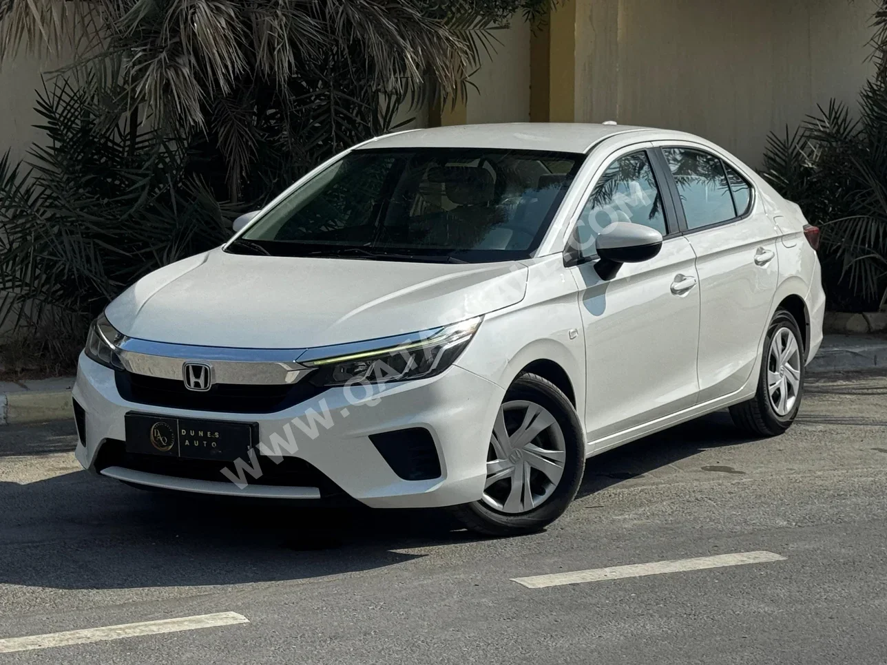 Honda  City  2022  Automatic  97,000 Km  4 Cylinder  Front Wheel Drive (FWD)  Sedan  White