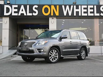 Lexus  LX  570 S  2014  Automatic  270,000 Km  8 Cylinder  Four Wheel Drive (4WD)  SUV  Gray