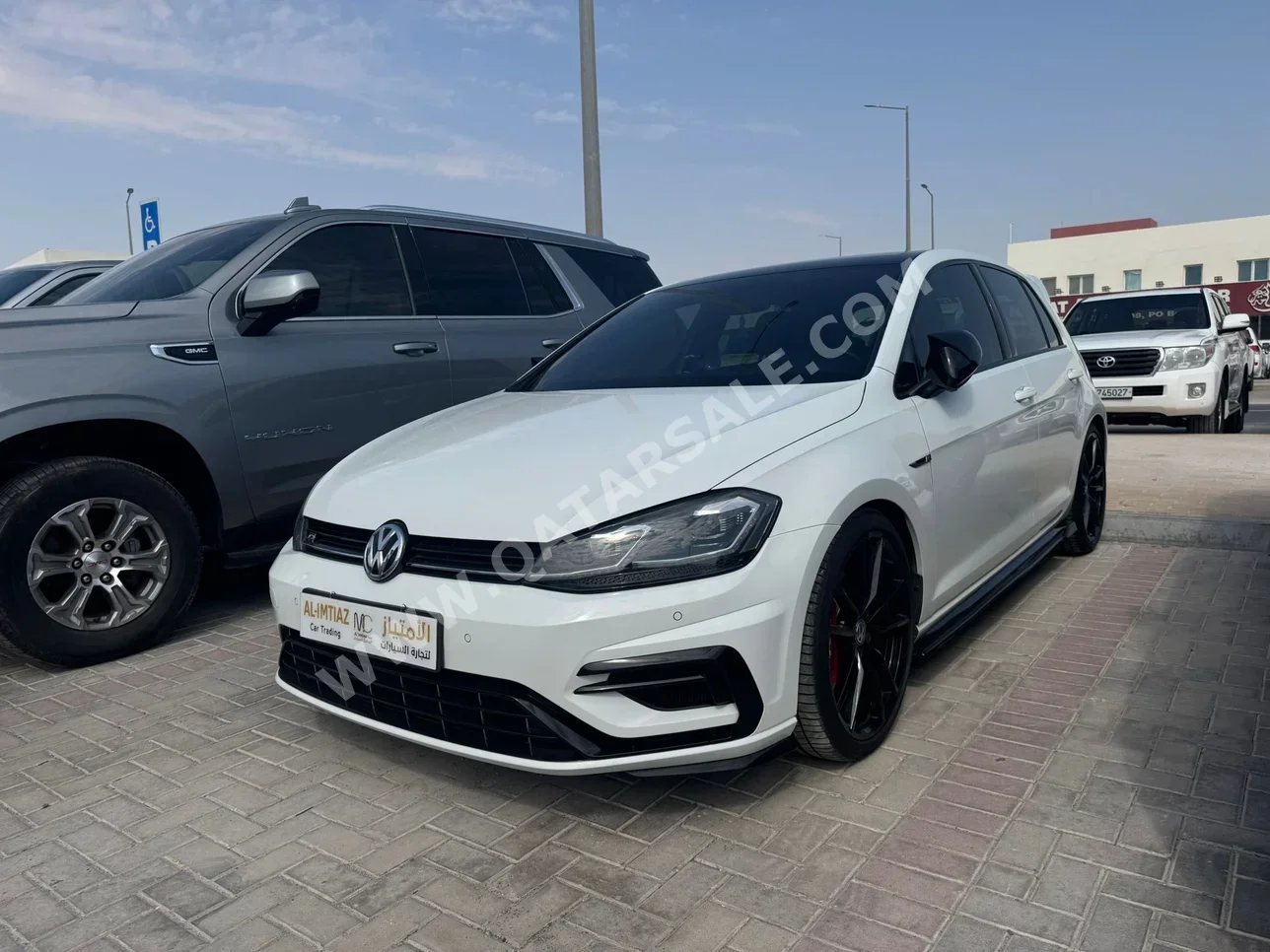 Volkswagen  Golf  R  2019  Automatic  64,000 Km  4 Cylinder  Front Wheel Drive (FWD)  Hatchback  White