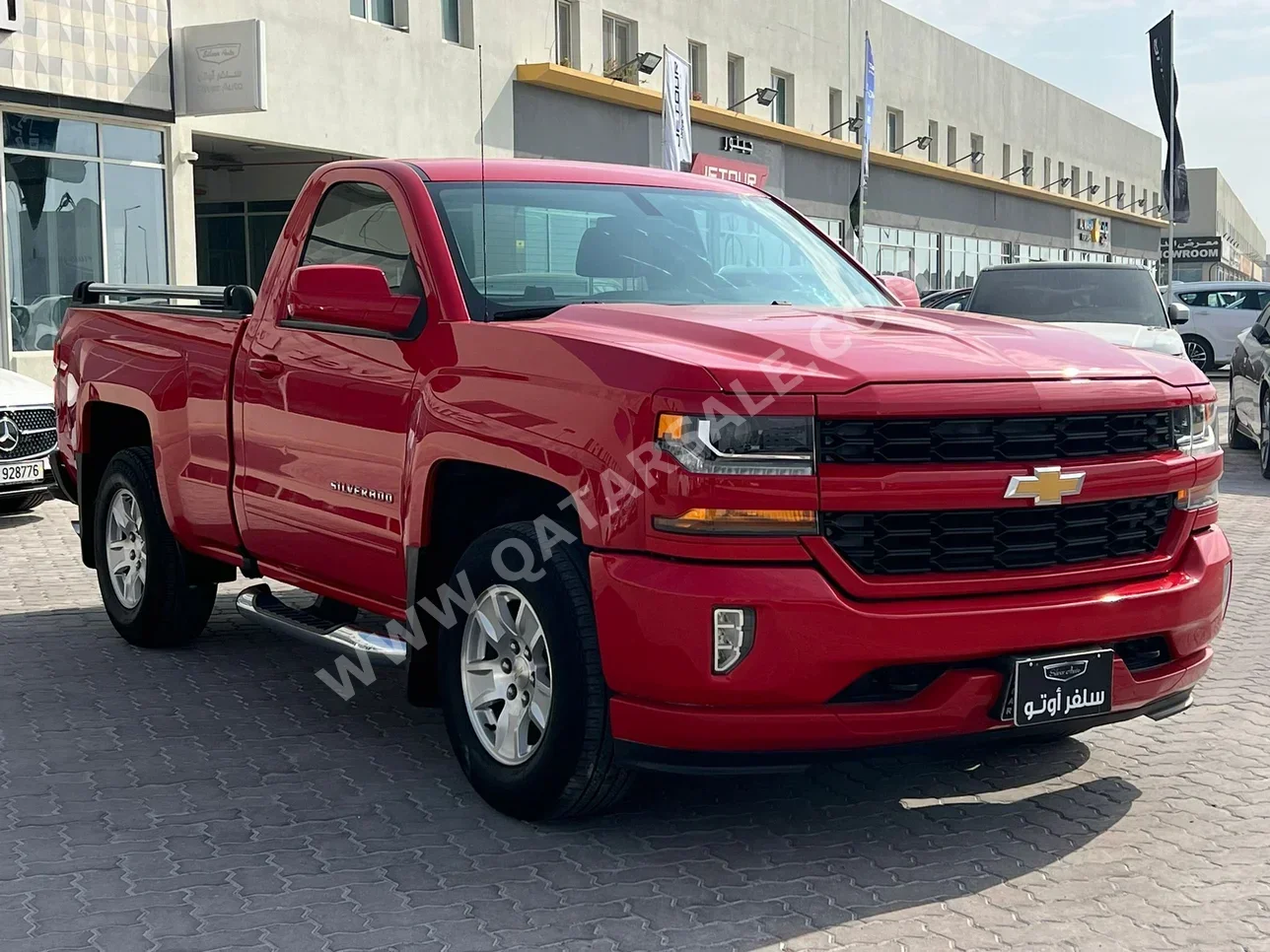 Chevrolet  Silverado  LT  2016  Automatic  164,000 Km  8 Cylinder  Four Wheel Drive (4WD)  Pick Up  Red