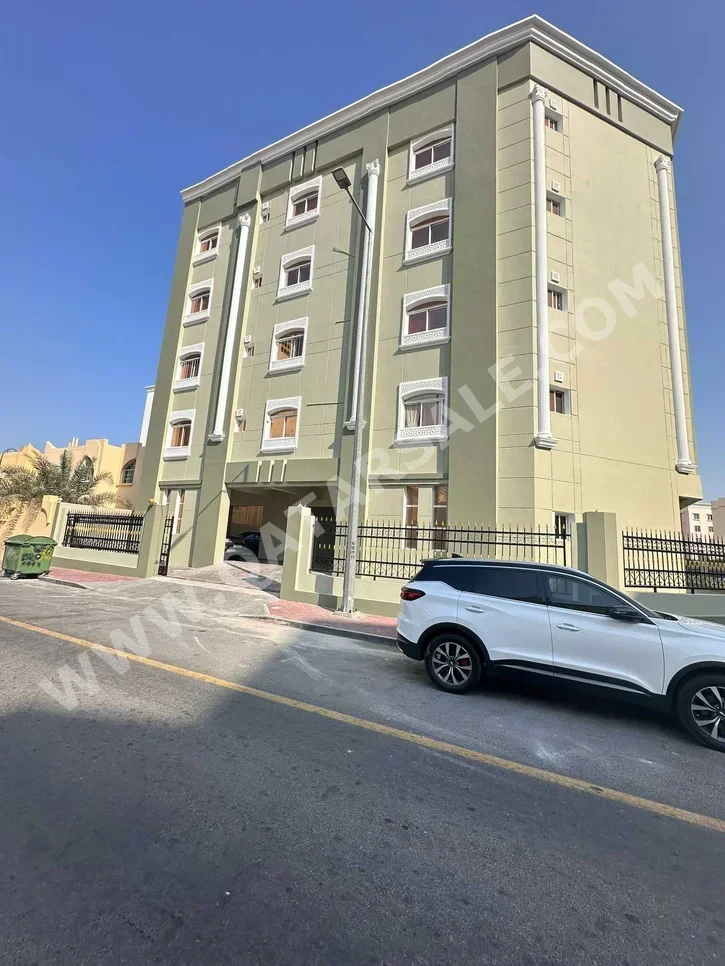 Buildings, Towers & Compounds - Family Residential  - Doha  - Al Sadd  For Sale