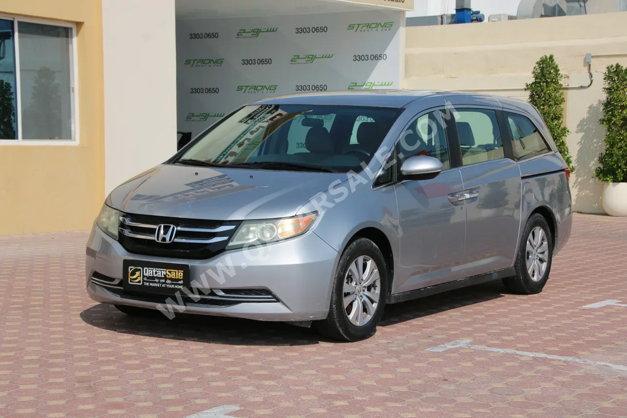 Honda  Odyssey  2016  Automatic  112,000 Km  6 Cylinder  Front Wheel Drive (FWD)  Van / Bus  Silver