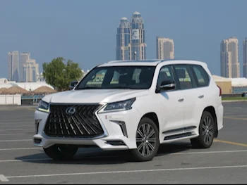 Lexus  LX  570 S  2018  Automatic  208,000 Km  8 Cylinder  Four Wheel Drive (4WD)  SUV  White