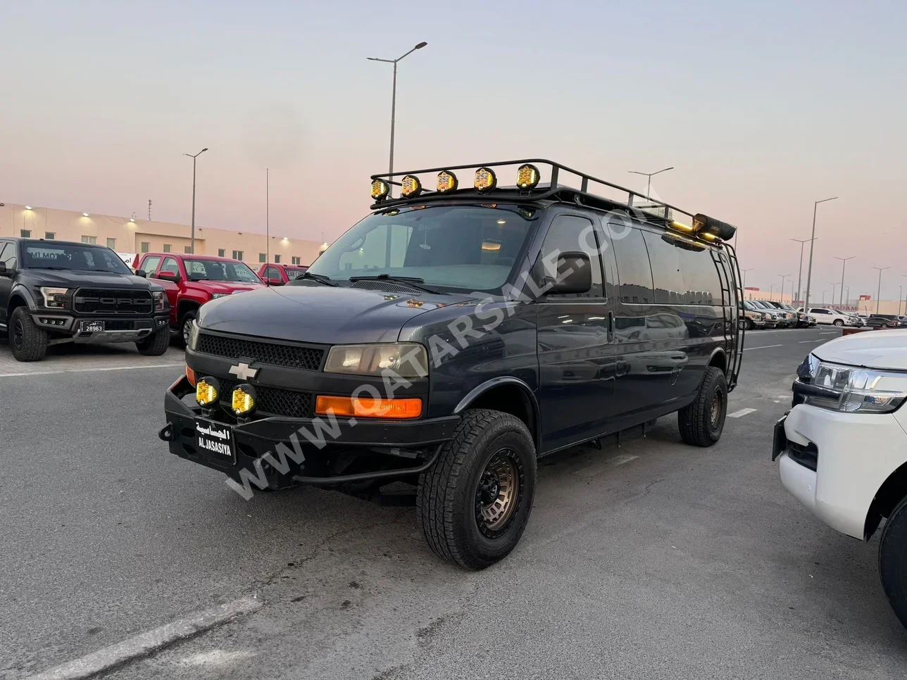 Chevrolet  Express  2015  Automatic  77,000 Km  8 Cylinder  Rear Wheel Drive (RWD)  Van / Bus  Black