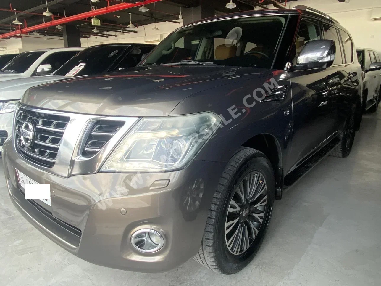 Nissan  Patrol  Platinum  2016  Automatic  239,000 Km  8 Cylinder  Four Wheel Drive (4WD)  SUV  Gray