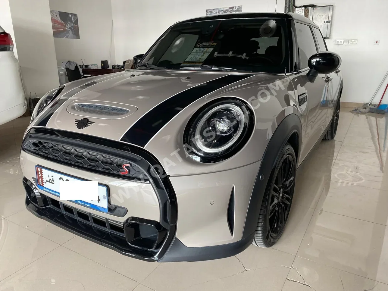 Mini  Cooper  S  2023  Automatic  20,700 Km  4 Cylinder  Front Wheel Drive (FWD)  Hatchback  Gray  With Warranty