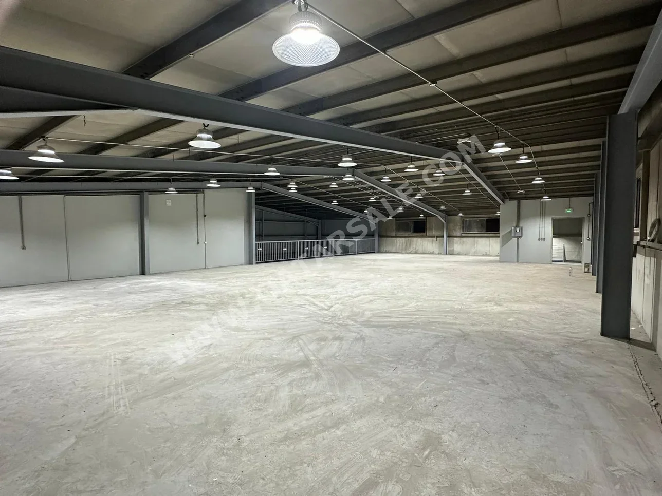 Warehouses & Stores - Al Wakrah  - Barkit Al Awamer  -Area Size: 1140 Square Meter