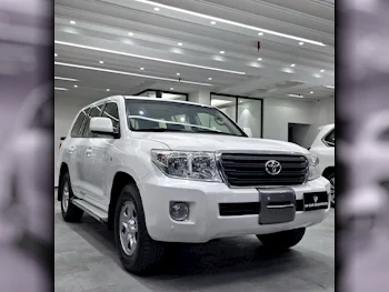 Toyota  Land Cruiser  G Limited  2015  Manual  410,000 Km  6 Cylinder  Four Wheel Drive (4WD)  SUV  White