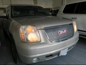 GMC  Yukon  Denali  2008  Automatic  107,000 Km  8 Cylinder  Four Wheel Drive (4WD)  SUV  Gold