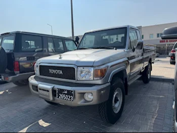 Toyota  Land Cruiser  LX  2021  Manual  180,000 Km  6 Cylinder  Four Wheel Drive (4WD)  Pick Up  Silver