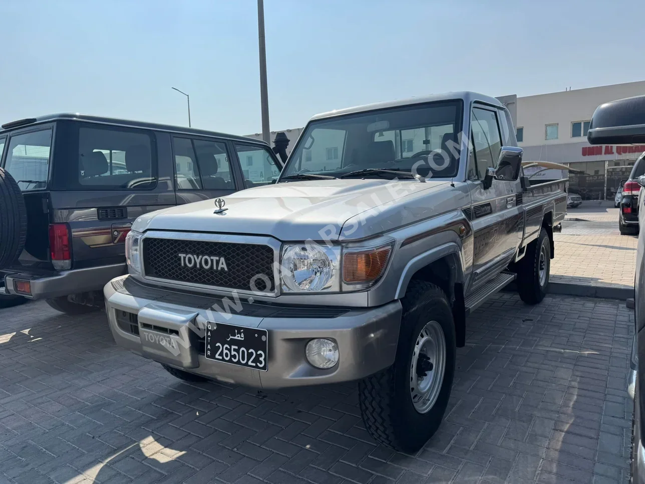 Toyota  Land Cruiser  LX  2021  Manual  180,000 Km  6 Cylinder  Four Wheel Drive (4WD)  Pick Up  Silver