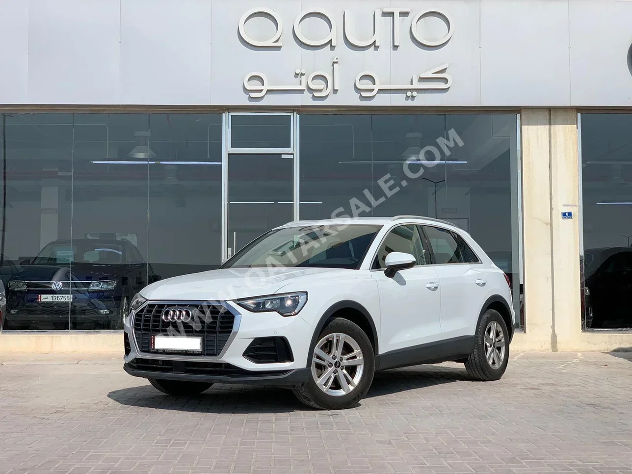 Audi  Q3  40 TFSI Quattro  2022  Automatic  27,000 Km  4 Cylinder  Four Wheel Drive (4WD)  SUV  White  With Warranty