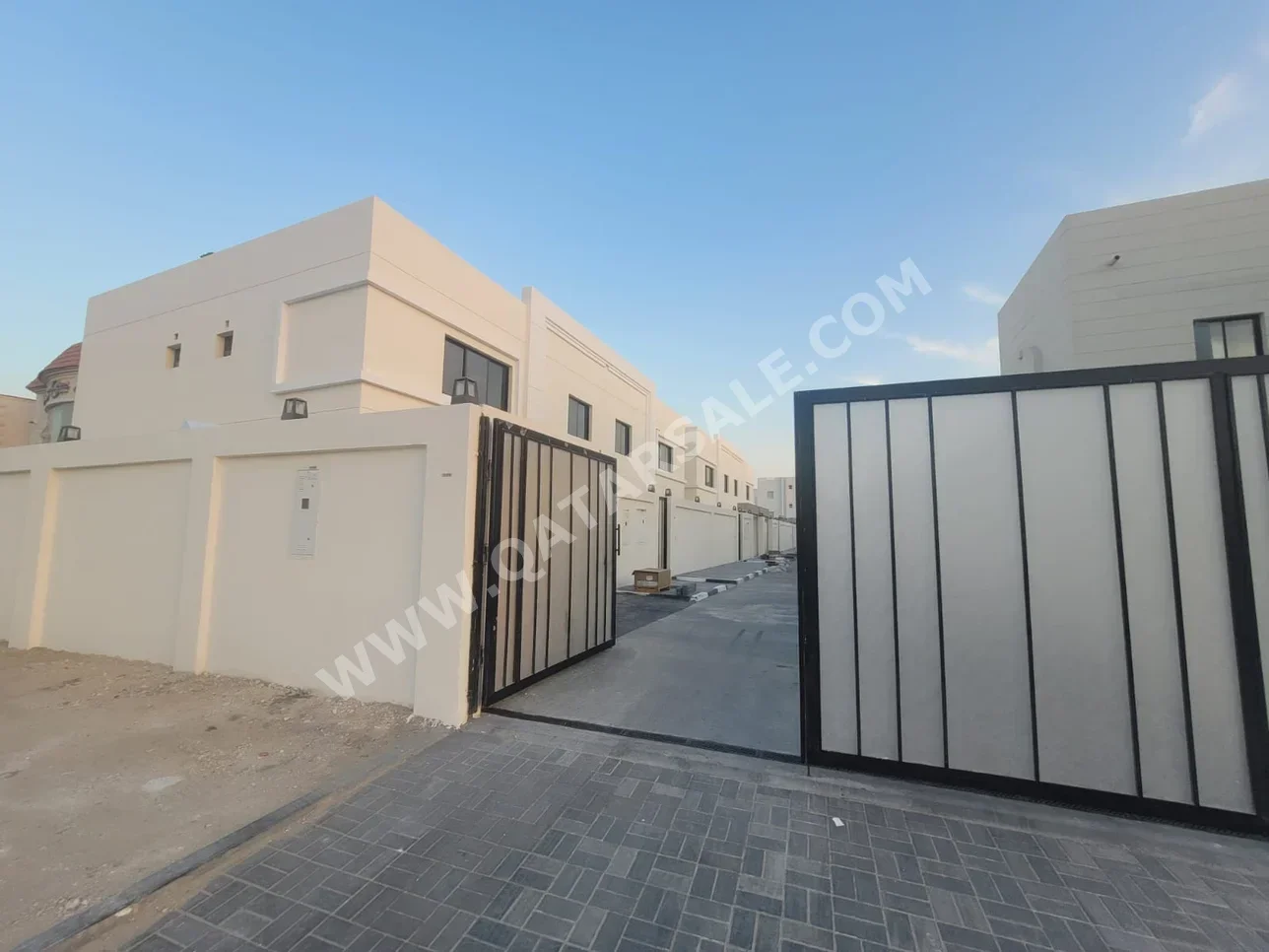 Family Residential  - Not Furnished  - Al Rayyan  - Abu Hamour  - 7 Bedrooms